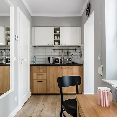 Sanhaus Apartments - SAILOR - Apartamenty dla par 2 minuty od plaży-2